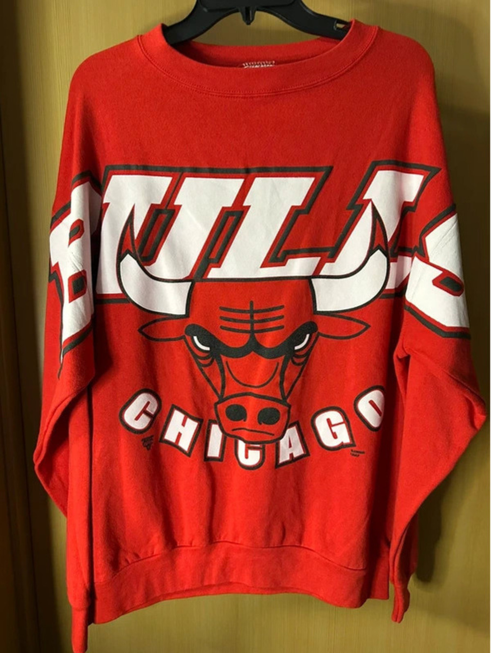 Chicago Bulls crew neck